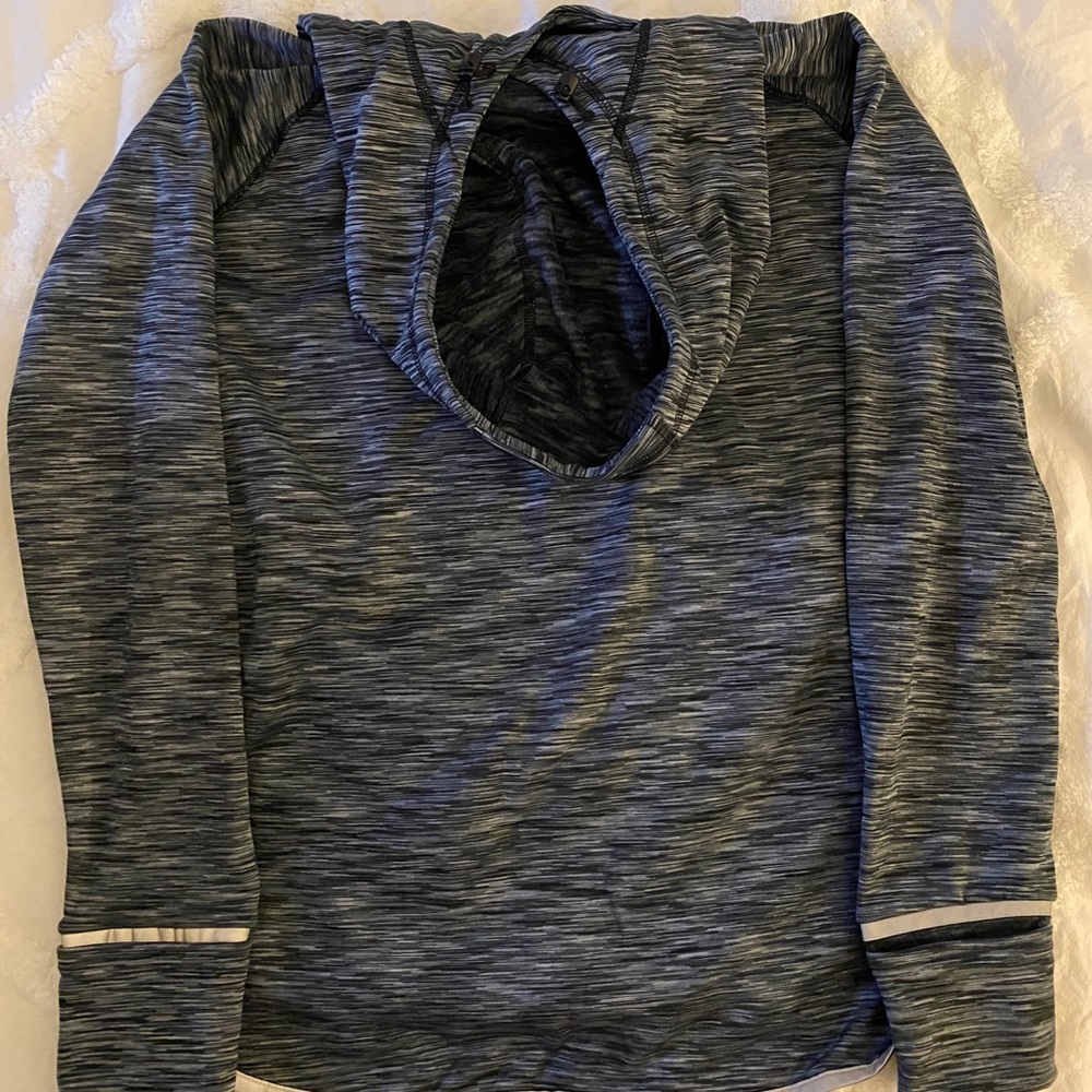 Sweatshirt/Hoodie